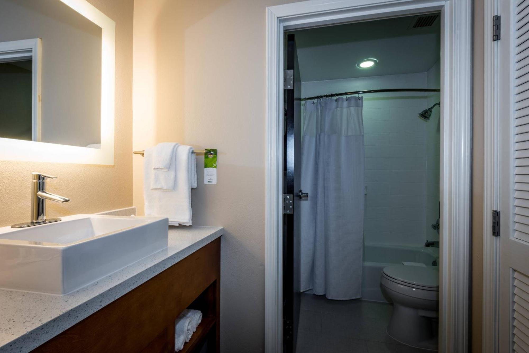 Springhill Suites By Marriott Denton Exterior photo
