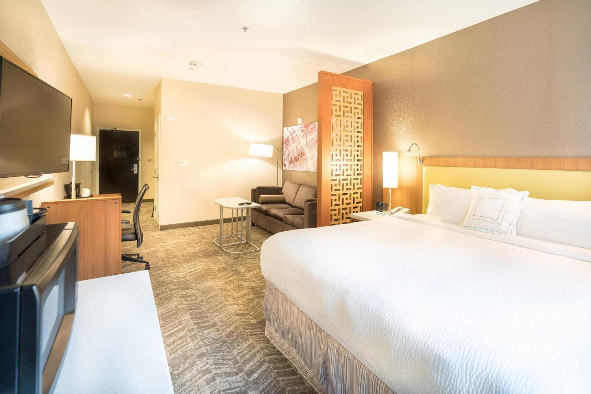Springhill Suites By Marriott Denton Exterior photo