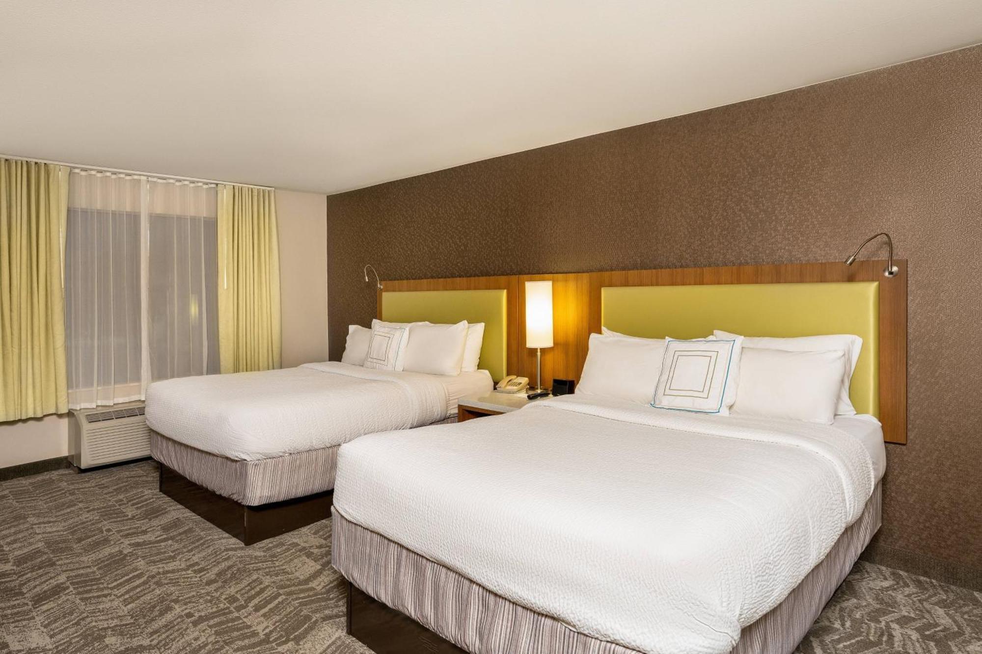Springhill Suites By Marriott Denton Exterior photo