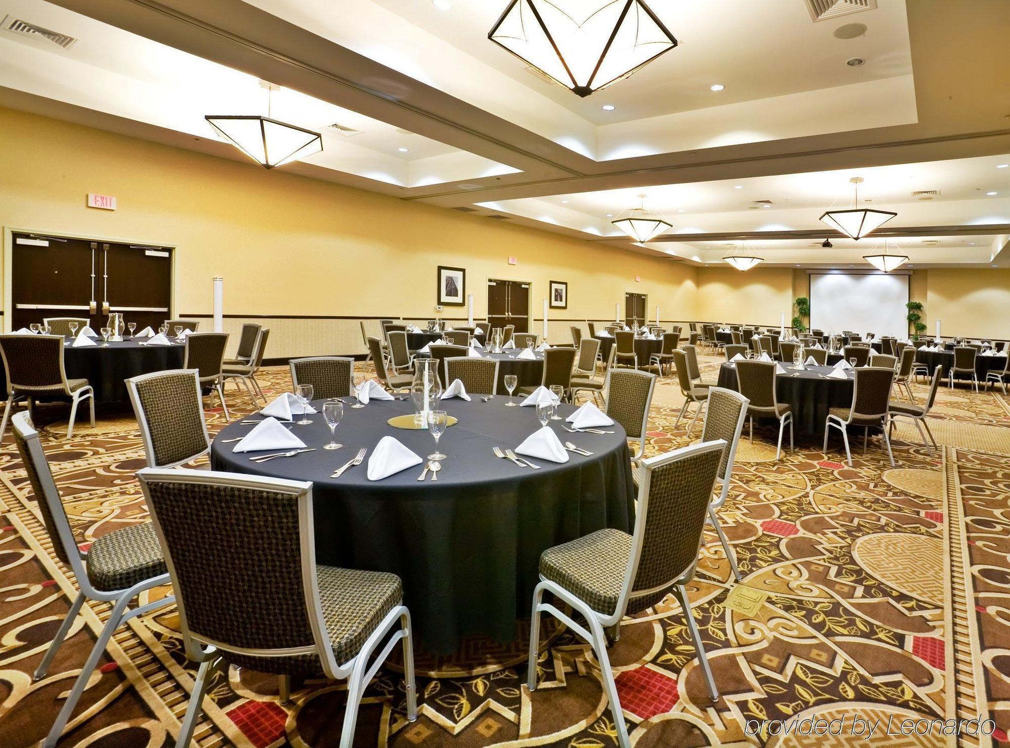 Springhill Suites By Marriott Denton Restaurant photo