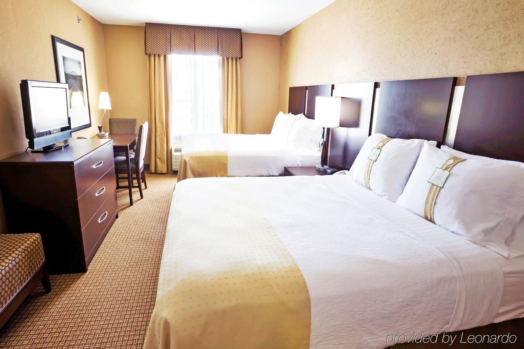 Springhill Suites By Marriott Denton Room photo