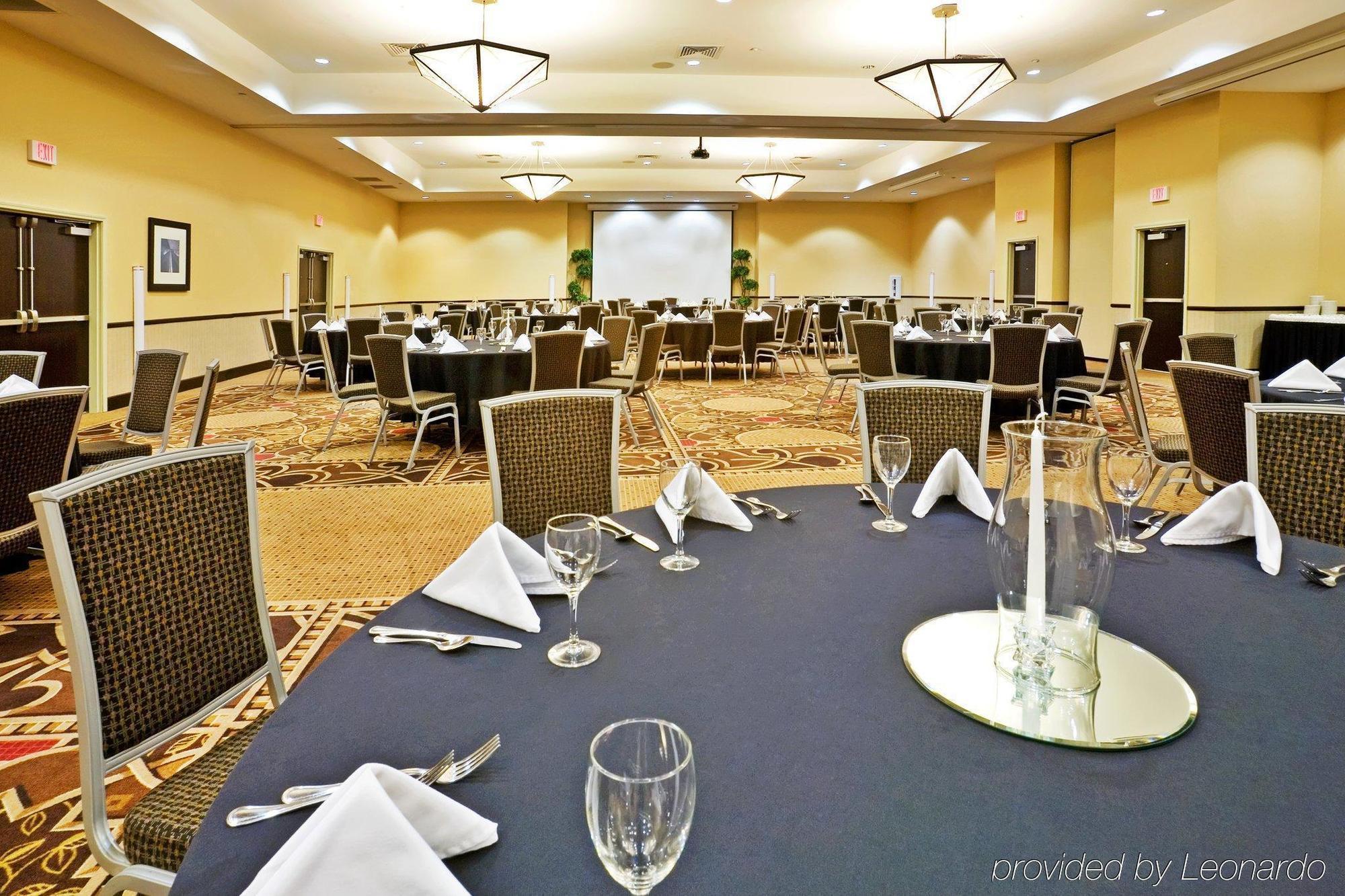 Springhill Suites By Marriott Denton Restaurant photo