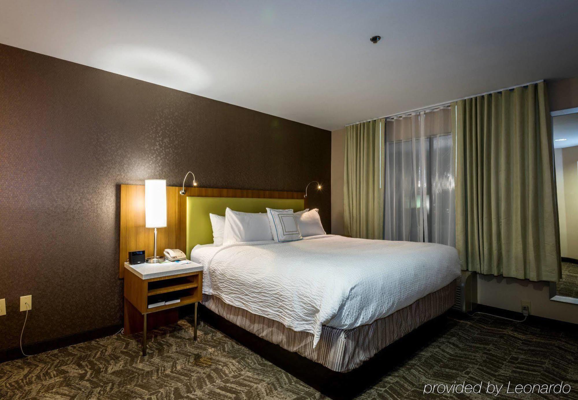 Springhill Suites By Marriott Denton Exterior photo