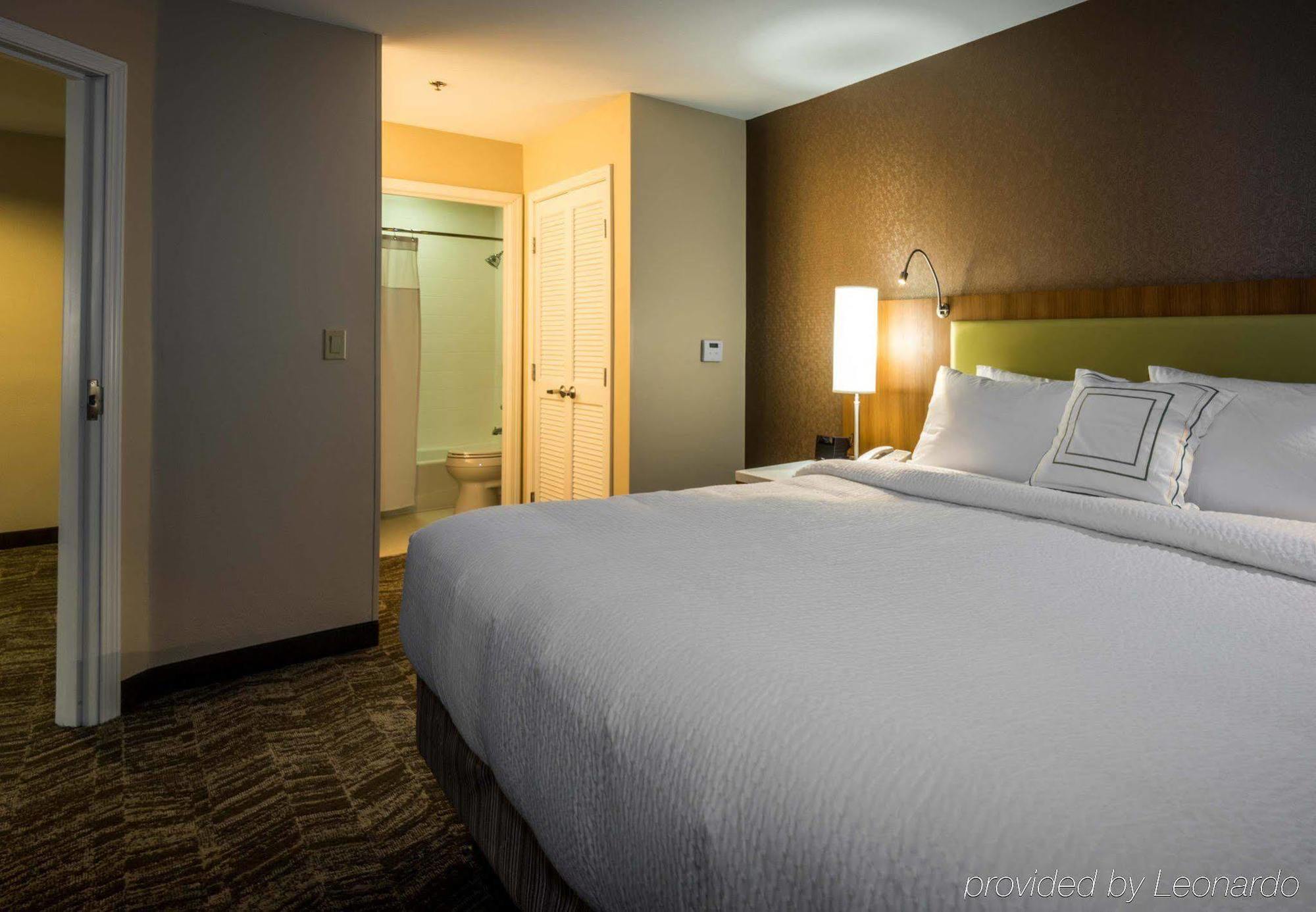 Springhill Suites By Marriott Denton Exterior photo