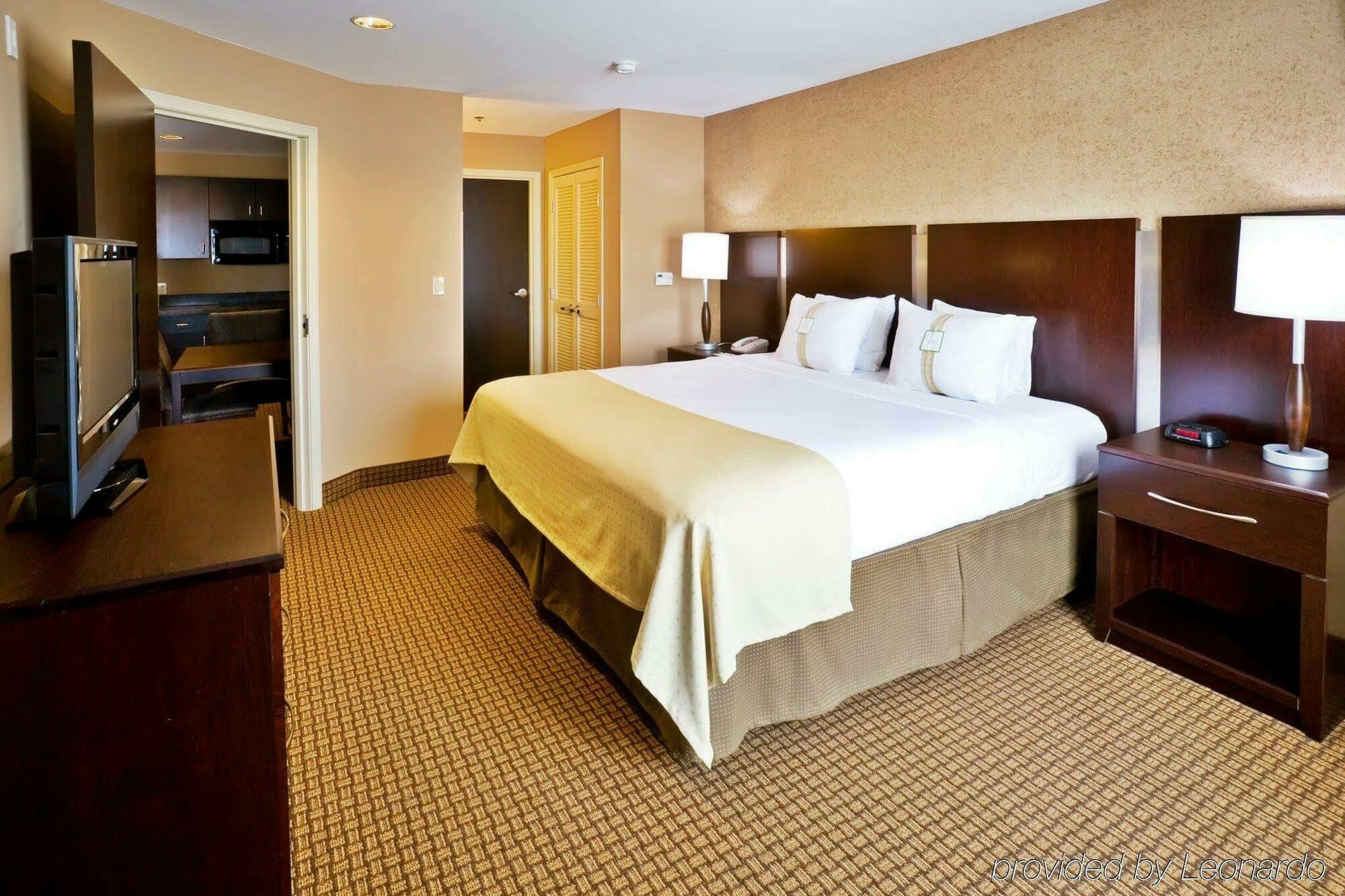 Springhill Suites By Marriott Denton Exterior photo